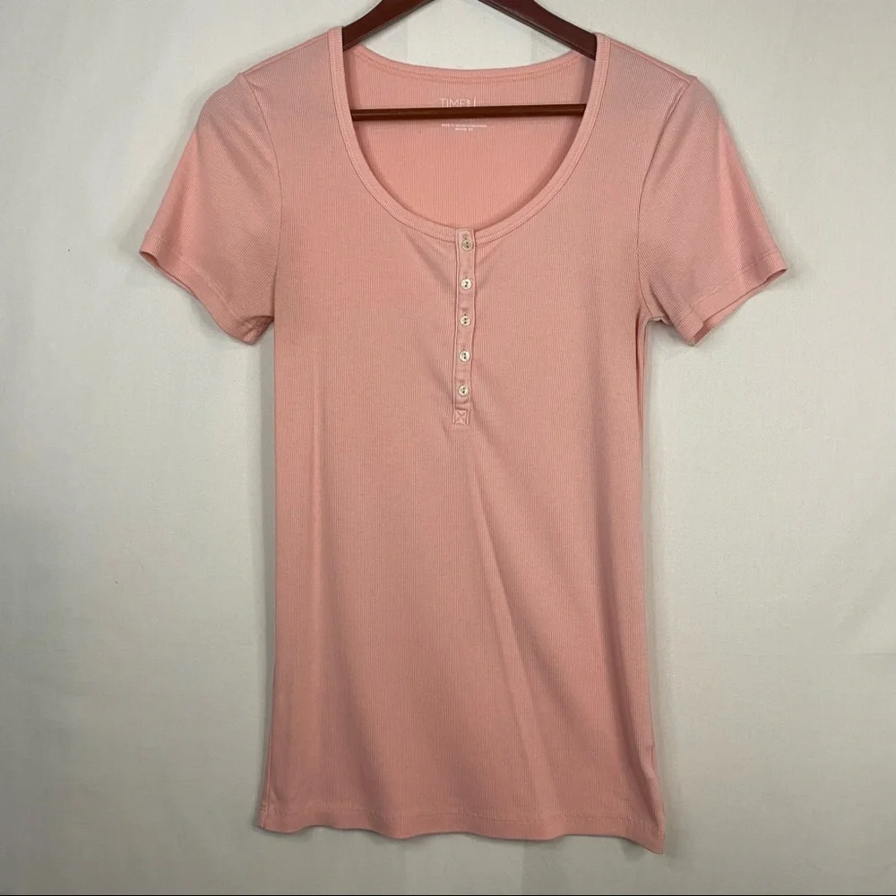 TIME AND TRU Partial Button Down Tee Light Pink Size Medium - Picture 1 of 9